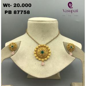 Buy 22 Karat Gold Pendant Set