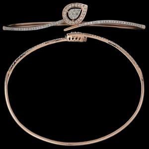 Buy 18 Karat Gold & Diamond Bracelet
