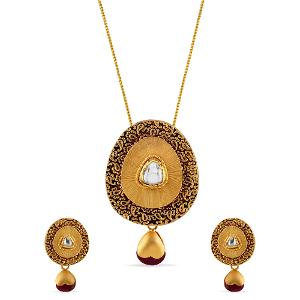 Buy 22 Karat Gold Pendant Set
