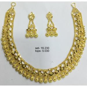 Buy 22 Karat Gold Necklace Set