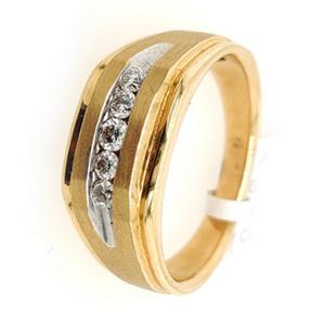 Buy 18 Karat Gold & Diamond Ring