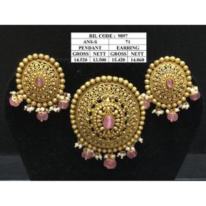 Buy 22 Karat Gold Pendant Set