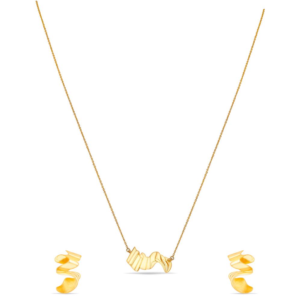Buy 18 Karat Gold Pendant Set