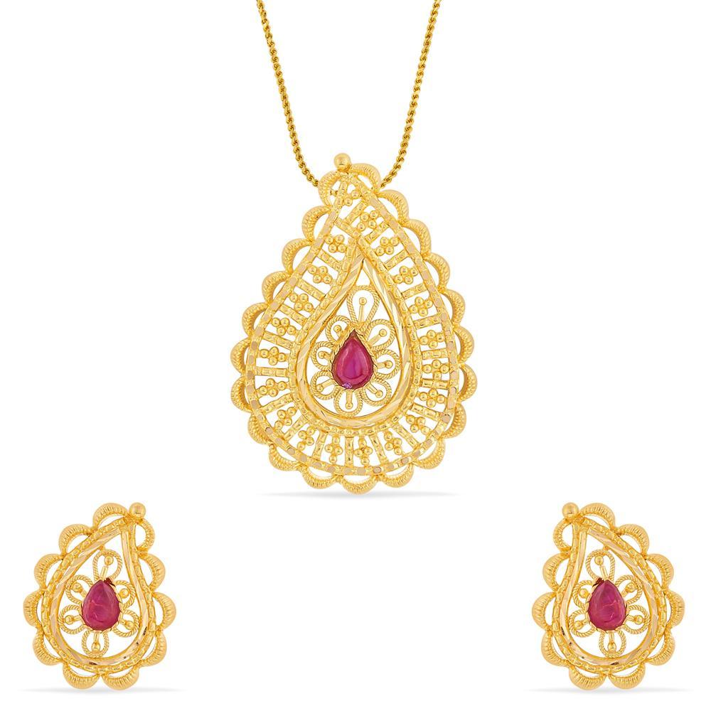 Buy Teardrop Filigree Gold Pendant Set with Ruby Accent
