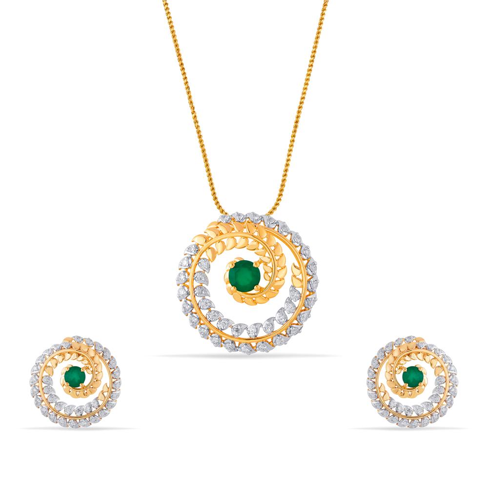 Buy 18 Karat Gold & Diamond Pendant Set