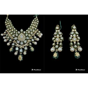 Buy 18 Karat Gold & Diamond Necklace Set