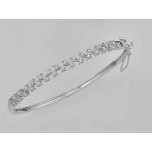 Buy 18 Karat Gold & Diamond Bracelet