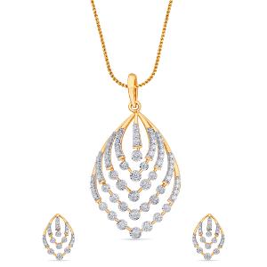 Buy 18 Karat Gold & Diamond Pendant Set