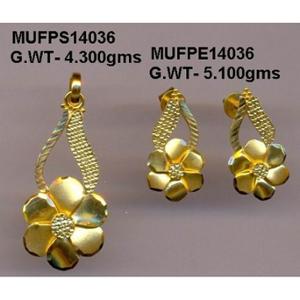 Buy 22 Karat Gold Pendant Set