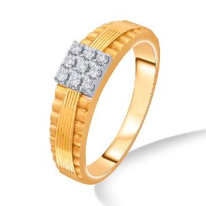 Buy 18 Karat Gold & Diamond Ring