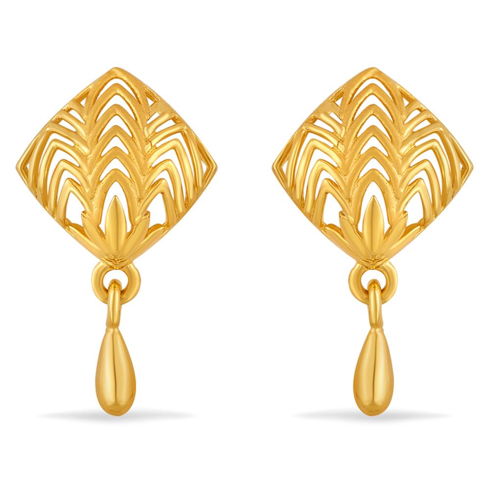 Tanishq 5122171NUABA002EA005625 22 Karat Gold Pendant Earrings Set in  Ahmedabad at best price by Ganpati Kundan Jadter Arts  Justdial
