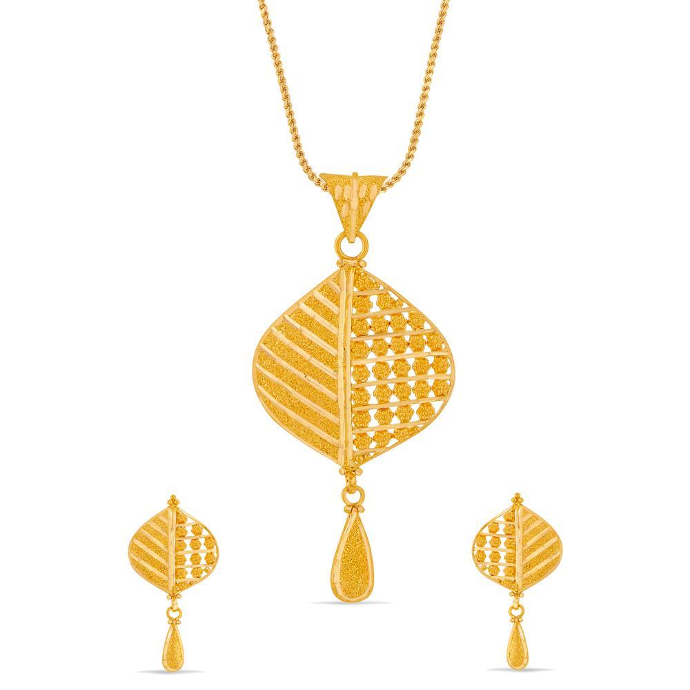 Buy Filigree Leaf Drop Gold Pendant Set