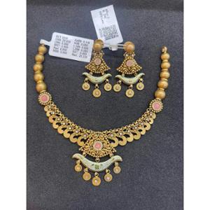 Buy 22 Karat Gold Necklace Set