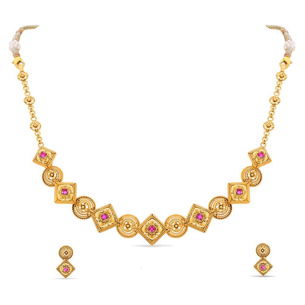 22 Karat Gold Necklace Set | Gold - Reliance Jewels