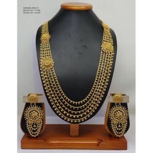 Buy 22 Karat Gold Necklace Set