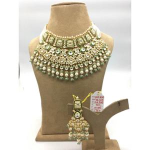 Buy 22 Karat Gold Necklace Set