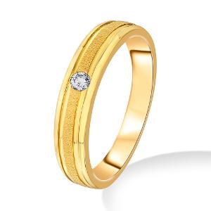 Buy 18 Karat Gold & Diamond Ring