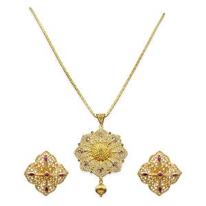 Buy 22 Karat Gold Pendant Set