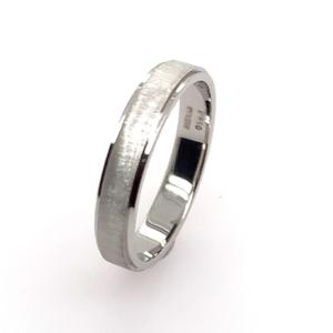 Buy PT950 Karat Gold Ring