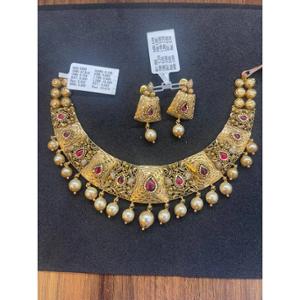 Buy 22 Karat Gold Necklace Set