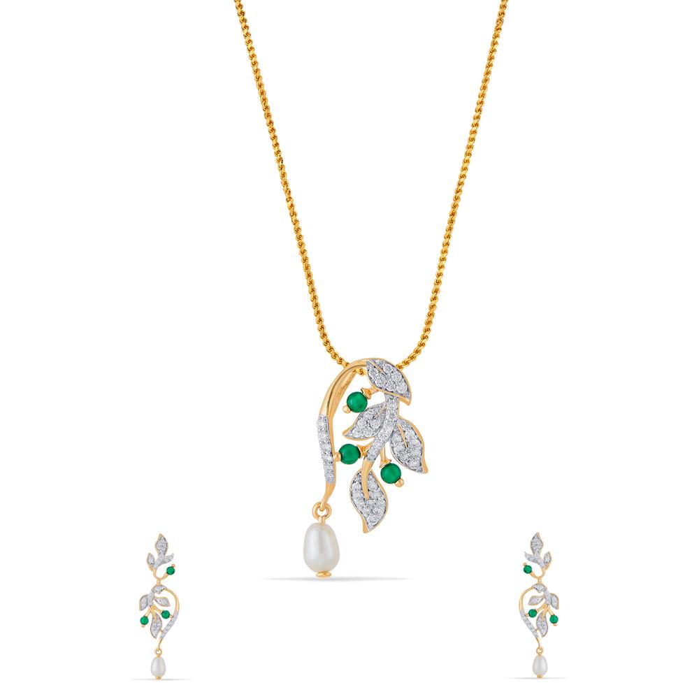 Buy 18 Karat Gold & Diamond Pendant Set
