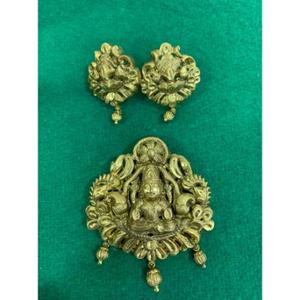 Buy 22 Karat Gold Pendant Set