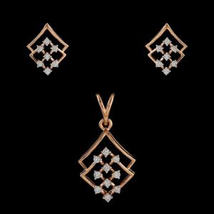 Buy 14 Karat Gold & Diamond Pendant