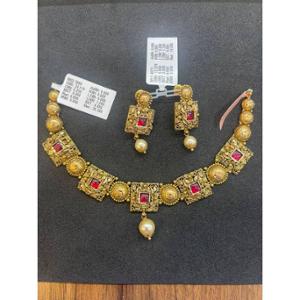 Buy 22 Karat Gold Necklace Set