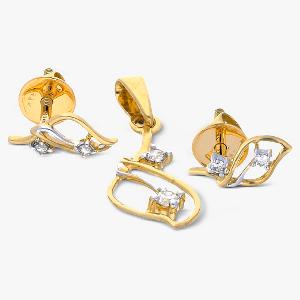 Buy 14 Kt Gold & Diamond Pendant Set