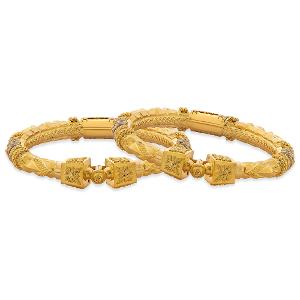 Buy 22 Karat Gold Bangle