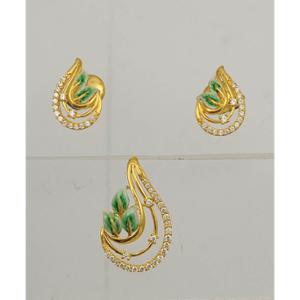 Buy 22 Karat Gold Pendant Set