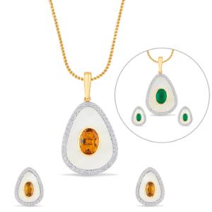 Buy 18 Karat Gold & Diamond Pendant Set