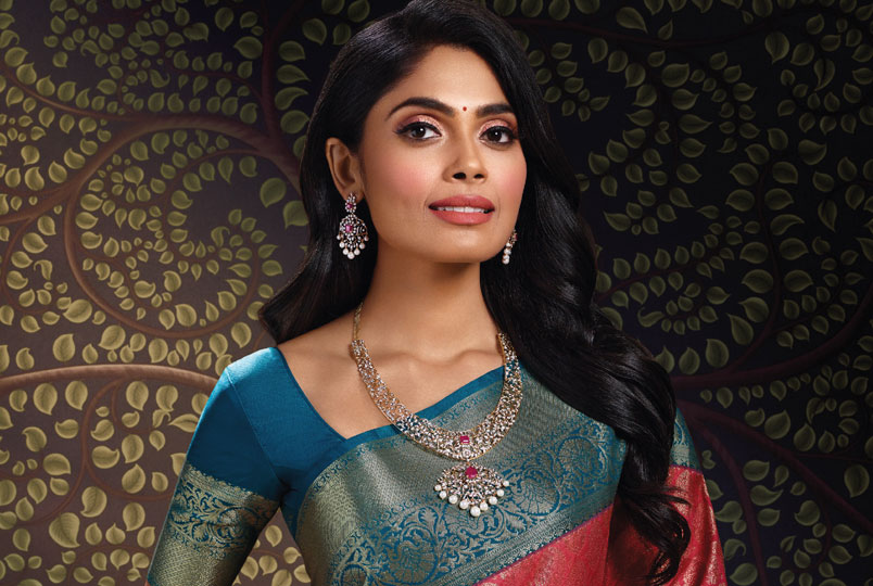 VARALAKSHMI Gold Jewellery Latest Collection - Reliance Jewels